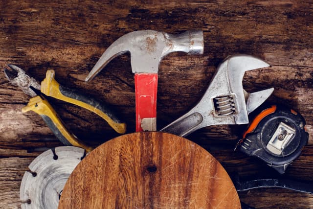 Hand tools & accessories